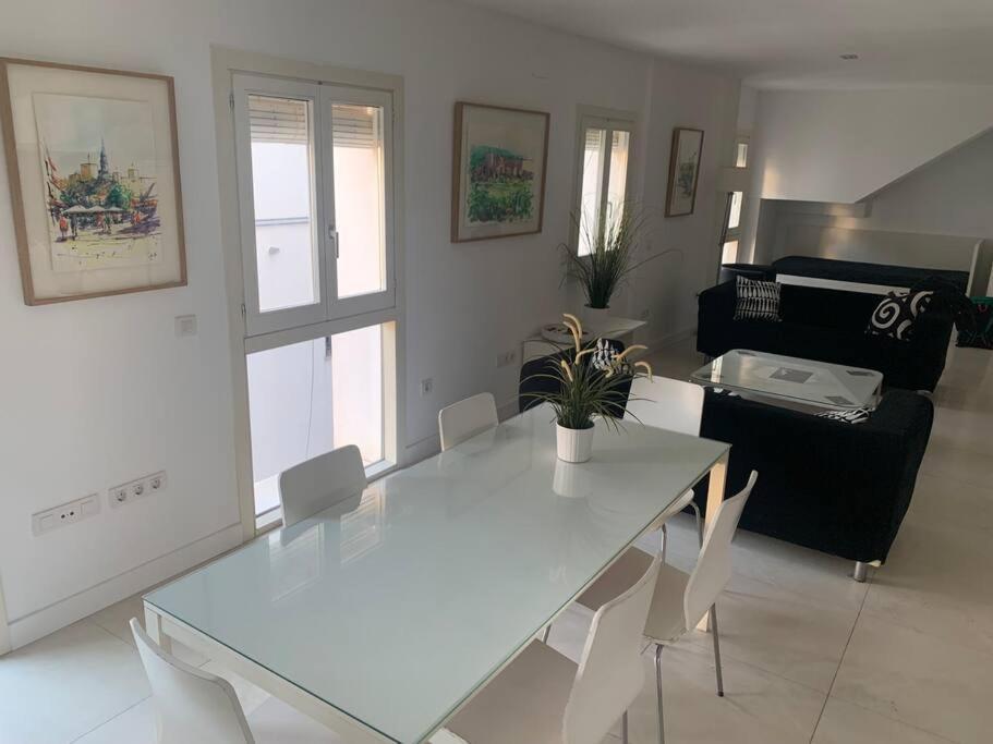 Spacious Loft / Literally At The Foot Of Alhambra Leilighet Granada Eksteriør bilde
